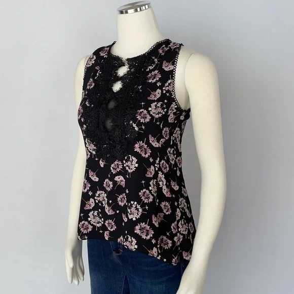 NWOT WHBM Floral Lace Print Top Size XS Petite - Picture 14 of 16